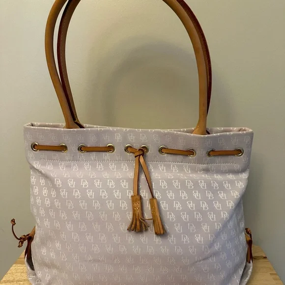Dooney & Bourke Lavender and Tan Signature Tote Bag - Picture 3 of 7